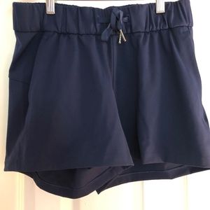 Lululemon On The Fly Shorts. Size 6